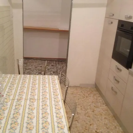 לינה וארוחת בוקר Paradiso מסטרה