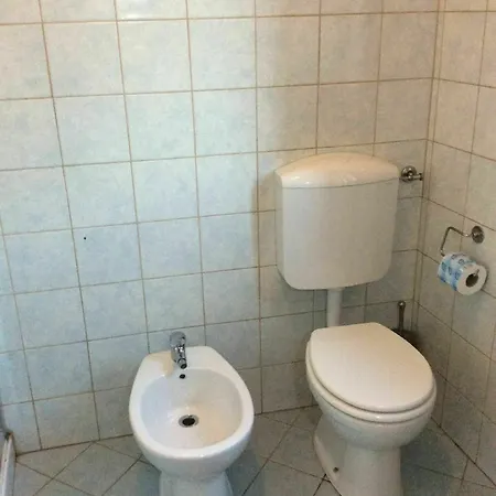 Paradiso Nocleg ze śniadaniem 3*